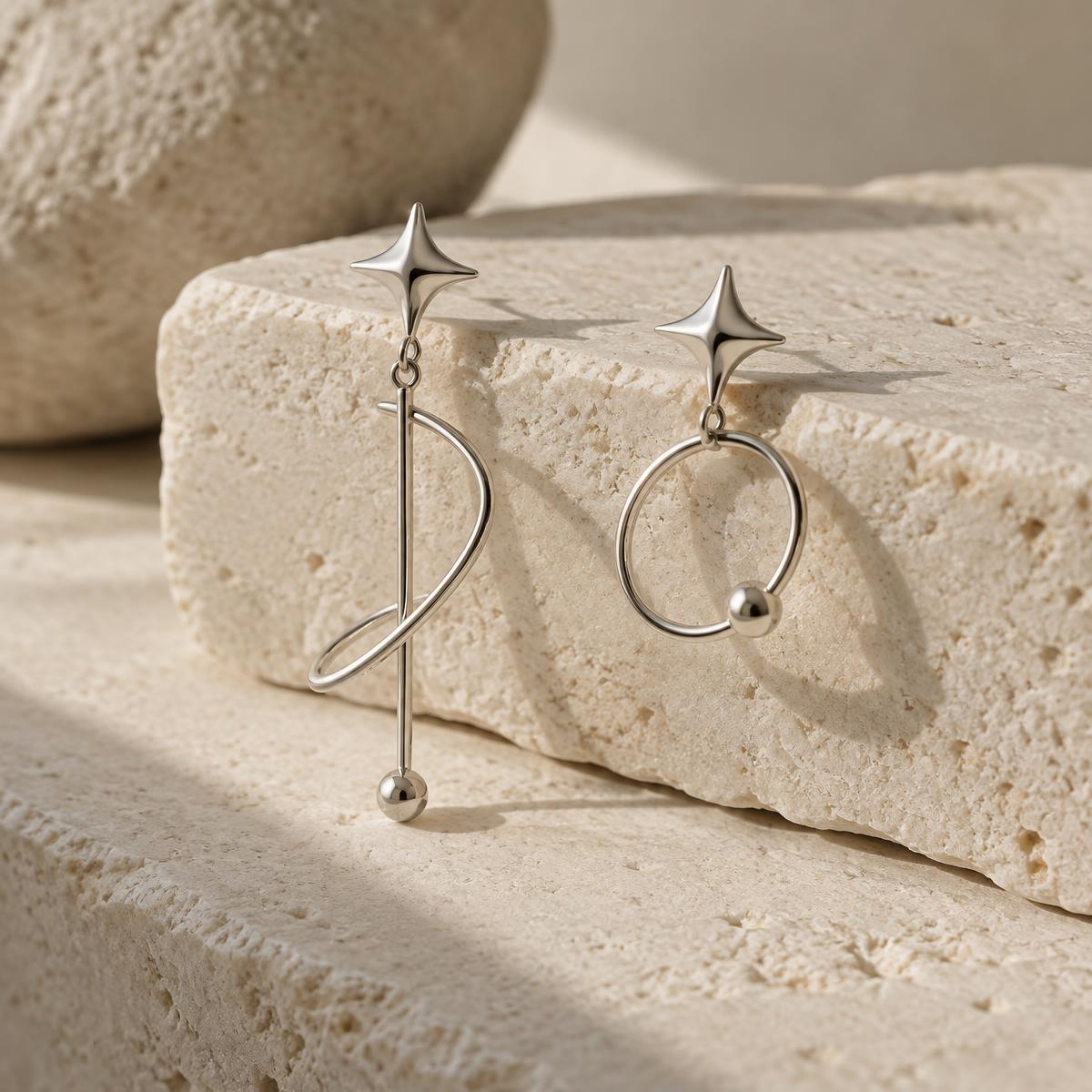 Axis earrings in Silver